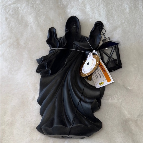 Black Hooded Figure Halloween light up with Lantern Decor - Picture 2 of 14
